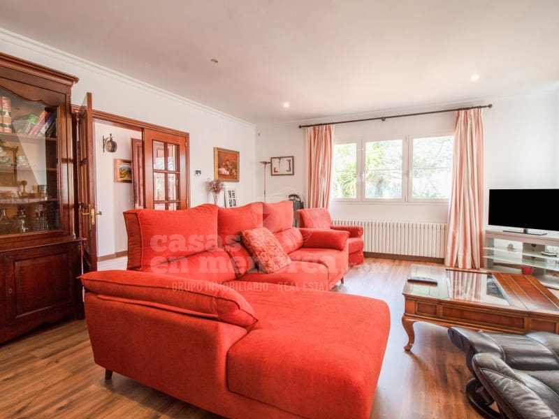 4 bedroom Villa for sale in Trebaluger with pool garage - € 1,150,000 (Ref: 9611317)