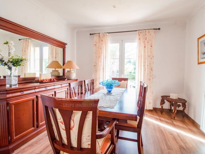 4 bedroom Villa for sale in Trebaluger with pool garage - € 1,150,000 (Ref: 9611317)