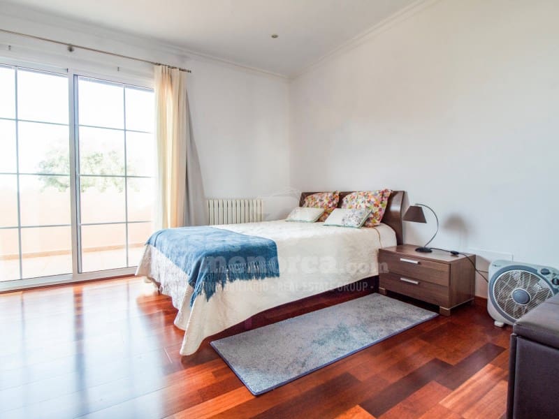 4 bedroom Villa for sale in Trebaluger with pool garage - € 1,150,000 (Ref: 9611317)