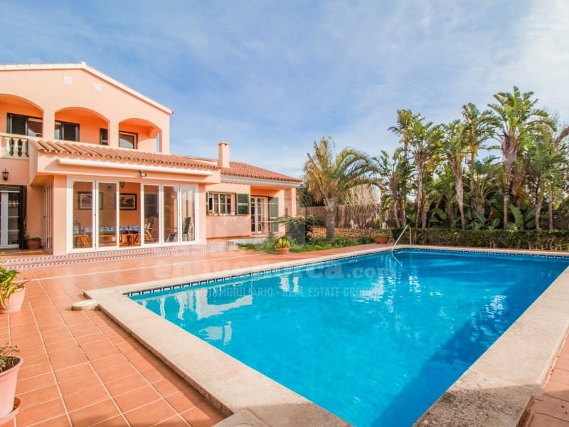 4 bedroom Villa for sale in Trebaluger with pool garage - € 1,150,000 (Ref: 9611317)