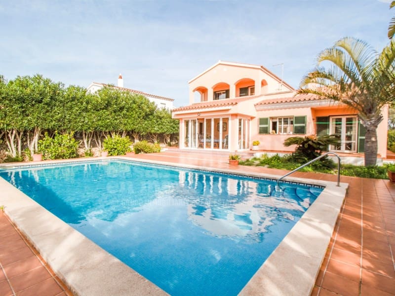 4 bedroom Villa for sale in Trebaluger with pool garage - € 1,150,000 (Ref: 9611317)