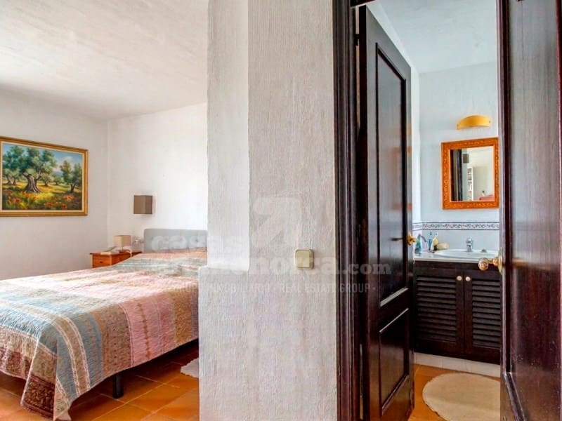 2 Zimmer Apartment zu verkaufen in Arenal d'en Castell mit Pool - 380.000 € (Ref: 9670320)