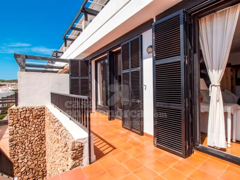 2 Zimmer Apartment zu verkaufen in Arenal d'en Castell mit Pool - 380.000 € (Ref: 9670320)