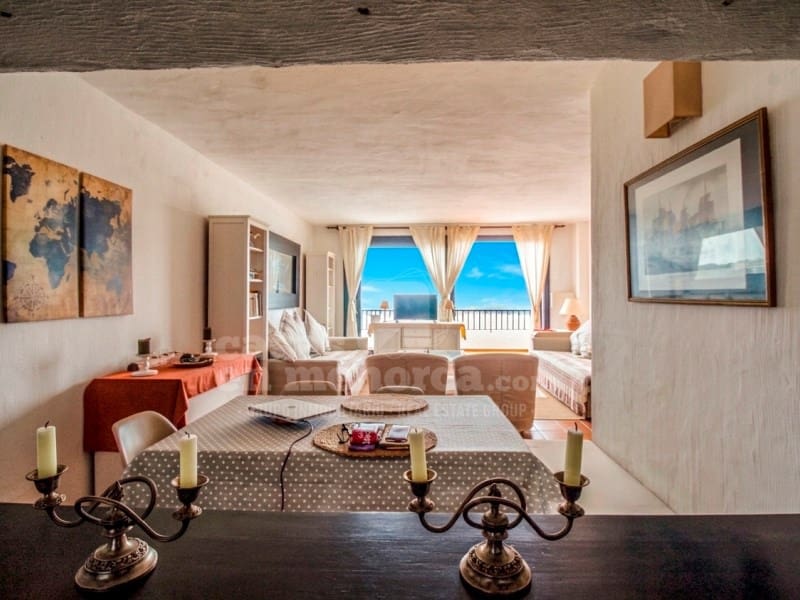 2 Zimmer Apartment zu verkaufen in Arenal d'en Castell mit Pool - 380.000 € (Ref: 9670320)