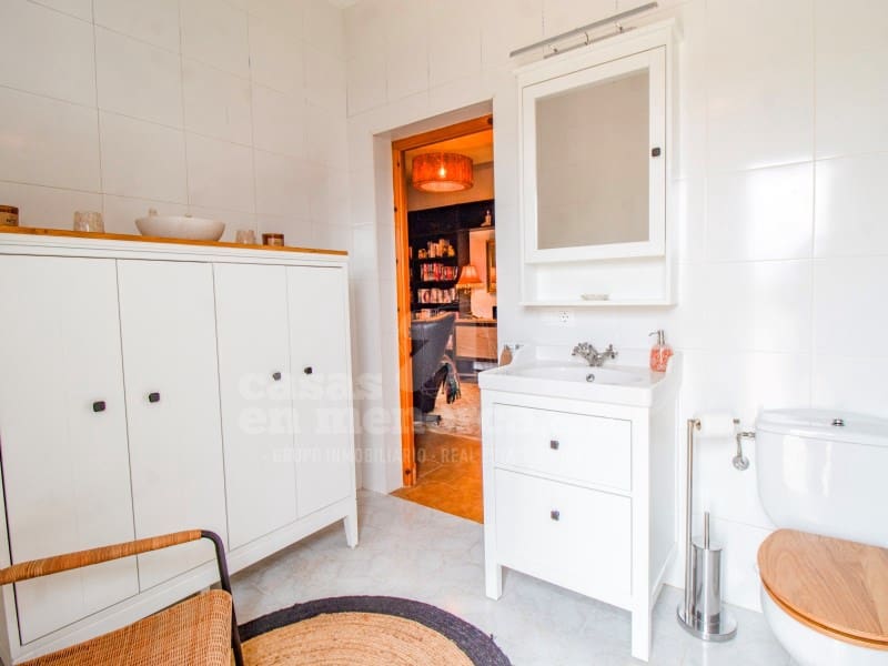 4 soveværelse Finca/Landehus til salg i Alayor / Alaior med swimmingpool garage - € 1.395.000 (Ref: 9674023)