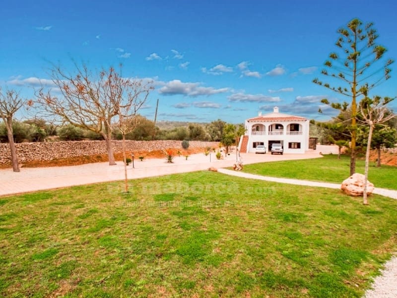 4 soveværelse Finca/Landehus til salg i Alayor / Alaior med swimmingpool garage - € 1.395.000 (Ref: 9674023)