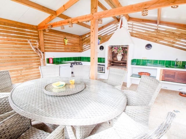 4 soveværelse Finca/Landehus til salg i Alayor / Alaior med swimmingpool garage - € 1.395.000 (Ref: 9674023)