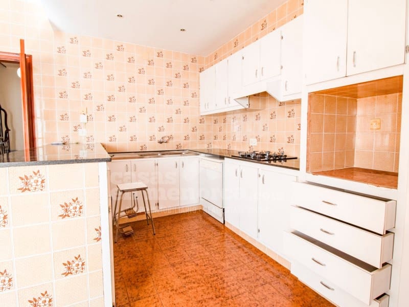 4 slaapkamer Huis te koop in Mahon / Mao - € 490.000 (Ref: 9679696)