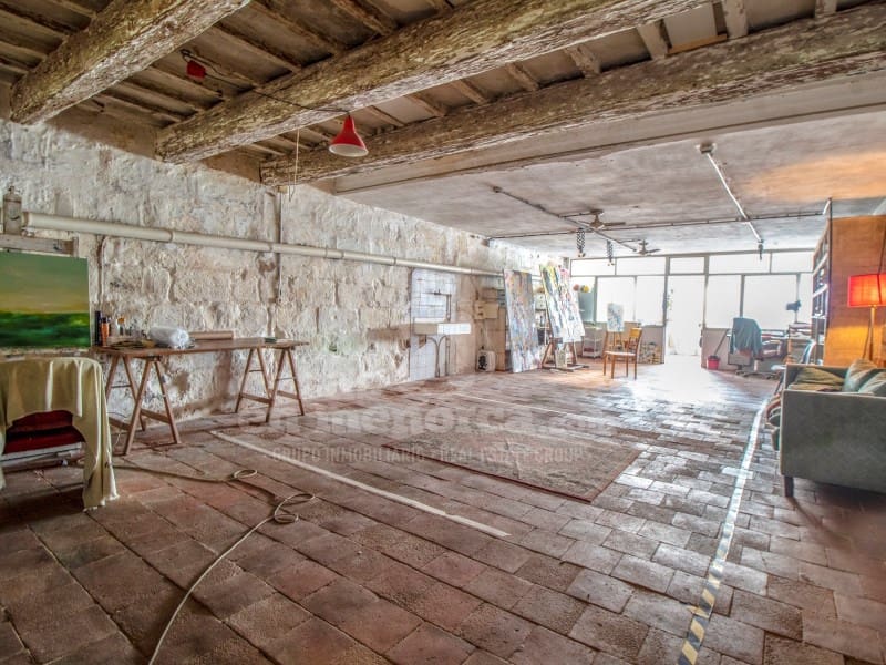 Commercial for sale in Mahon / Mao - € 695,000 (Ref: 9690392)