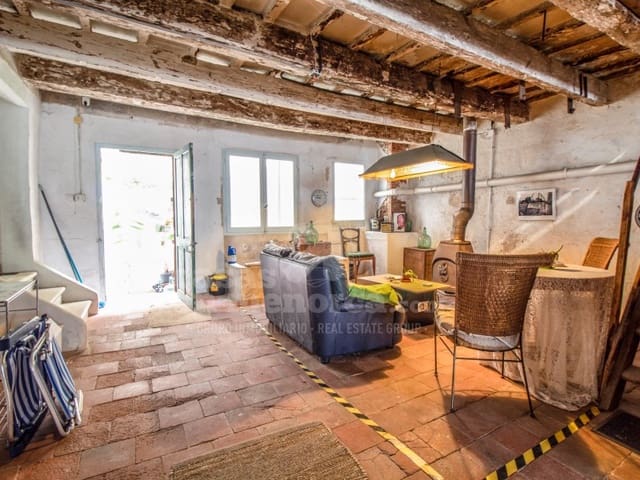 Kaupallinen myytävänä paikassa Mahón / Maó - 695 000 € (Ref: 9690392)