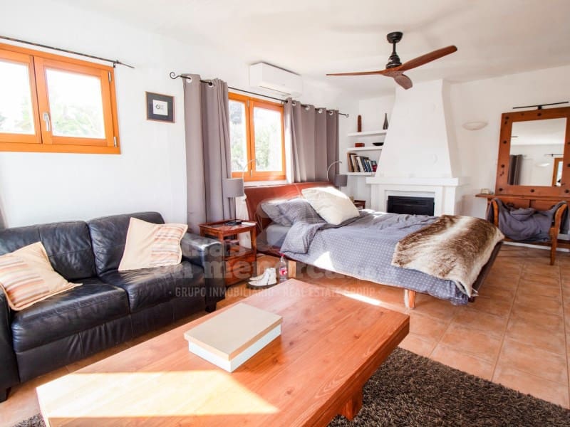 6 quarto Moradia para venda em Es Castell com piscina garagem - 1 250 000 € (Ref: 9698721)