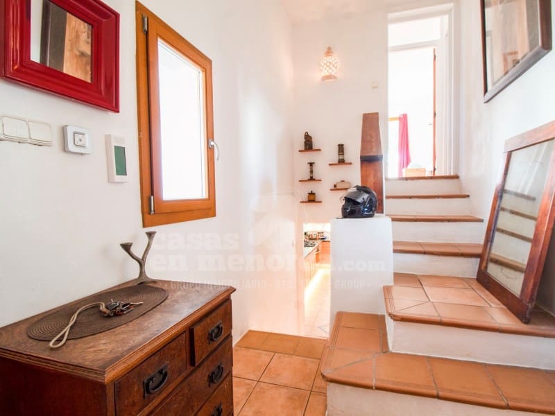 6 quarto Moradia para venda em Es Castell com piscina garagem - 1 250 000 € (Ref: 9698721)