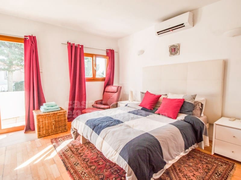 6 quarto Moradia para venda em Es Castell com piscina garagem - 1 250 000 € (Ref: 9698721)