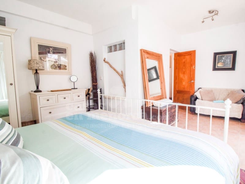 6 quarto Moradia para venda em Es Castell com piscina garagem - 1 250 000 € (Ref: 9698721)