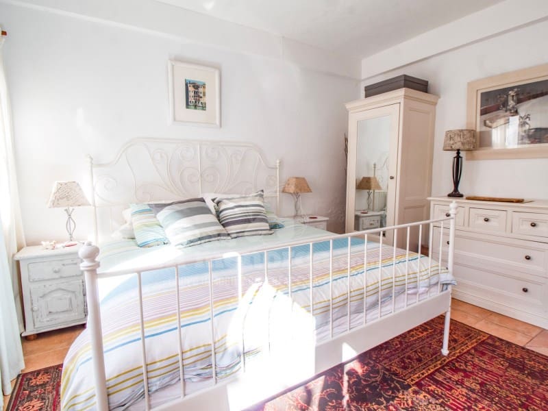 6 quarto Moradia para venda em Es Castell com piscina garagem - 1 250 000 € (Ref: 9698721)