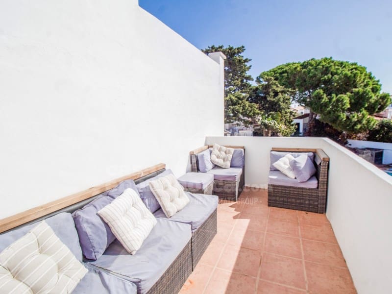 6 quarto Moradia para venda em Es Castell com piscina garagem - 1 250 000 € (Ref: 9698721)