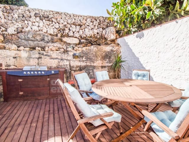 6 soveværelse Villa til salg i Es Castell med swimmingpool garage - € 1.250.000 (Ref: 9698721)