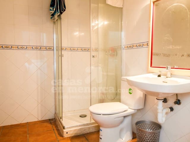 Kaupallinen myytävänä paikassa Mahón / Maó - 215 000 € (Ref: 9726880)