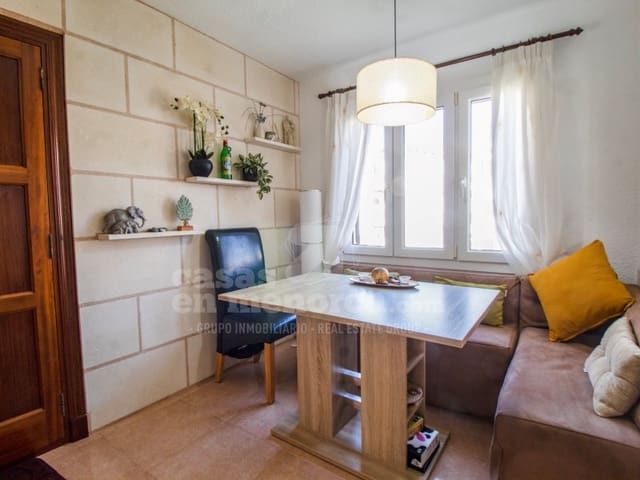 3 makuuhuone Huoneisto myytävänä paikassa Es Castell mukana uima-altaan - 390 000 € (Ref: 9735390)