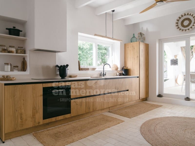 5 soveværelse Villa til salg i Es Castell med swimmingpool - € 1.200.000 (Ref: 9738396)