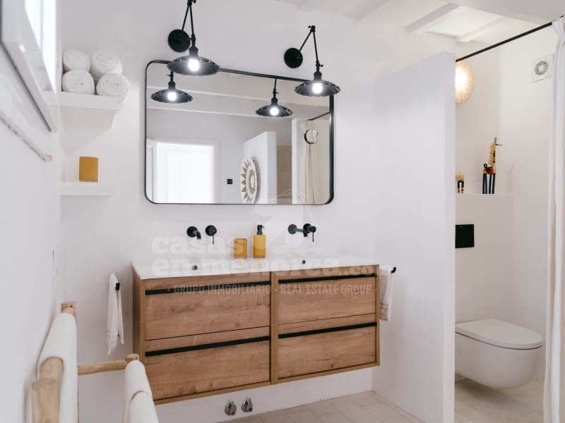 5 soveværelse Villa til salg i Es Castell med swimmingpool - € 1.200.000 (Ref: 9738396)