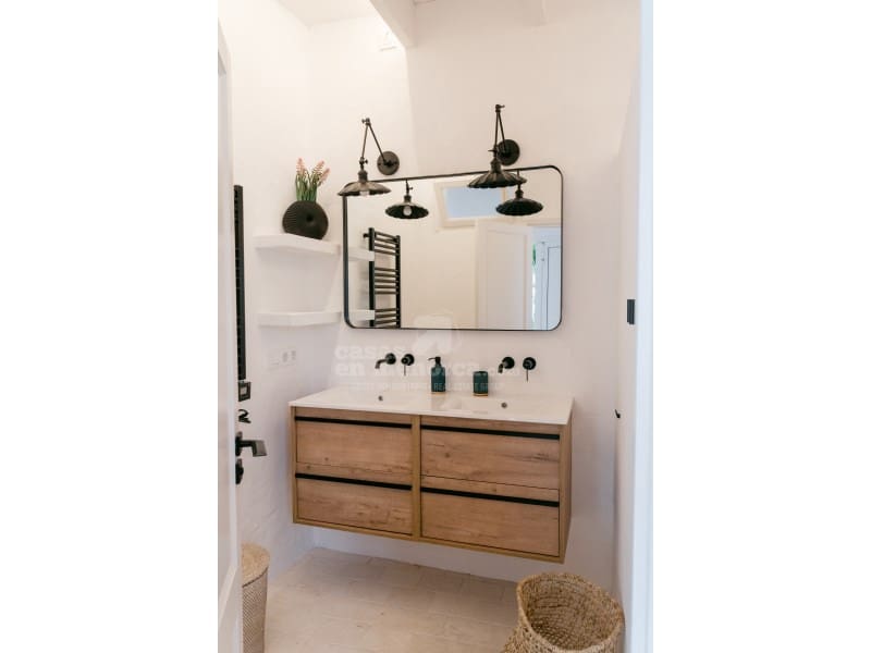 5 soveværelse Villa til salg i Es Castell med swimmingpool - € 1.200.000 (Ref: 9738396)