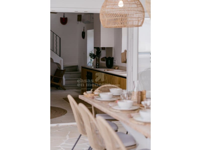 5 soveværelse Villa til salg i Es Castell med swimmingpool - € 1.200.000 (Ref: 9738396)