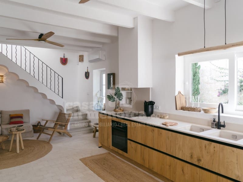 5 soveværelse Villa til salg i Es Castell med swimmingpool - € 1.200.000 (Ref: 9738396)