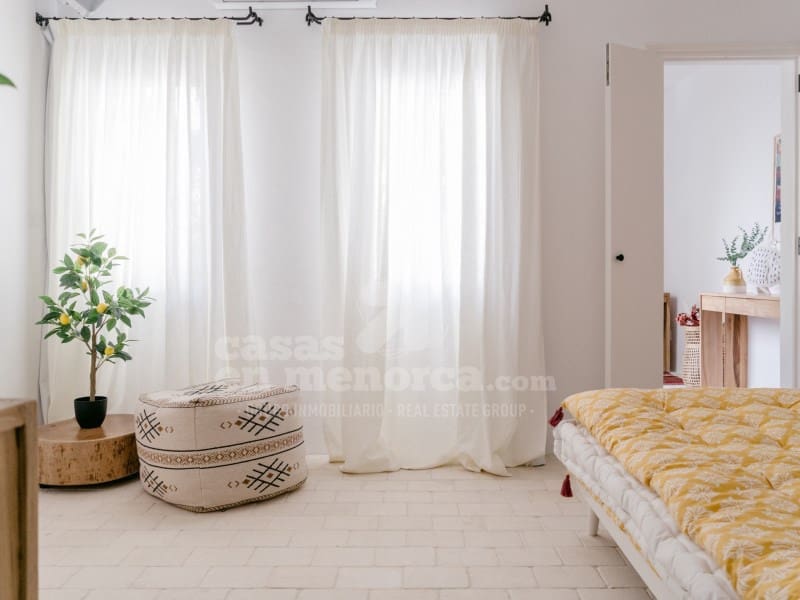 5 soveværelse Villa til salg i Es Castell med swimmingpool - € 1.200.000 (Ref: 9738396)