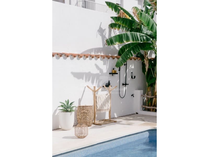 5 soveværelse Villa til salg i Es Castell med swimmingpool - € 1.200.000 (Ref: 9738396)