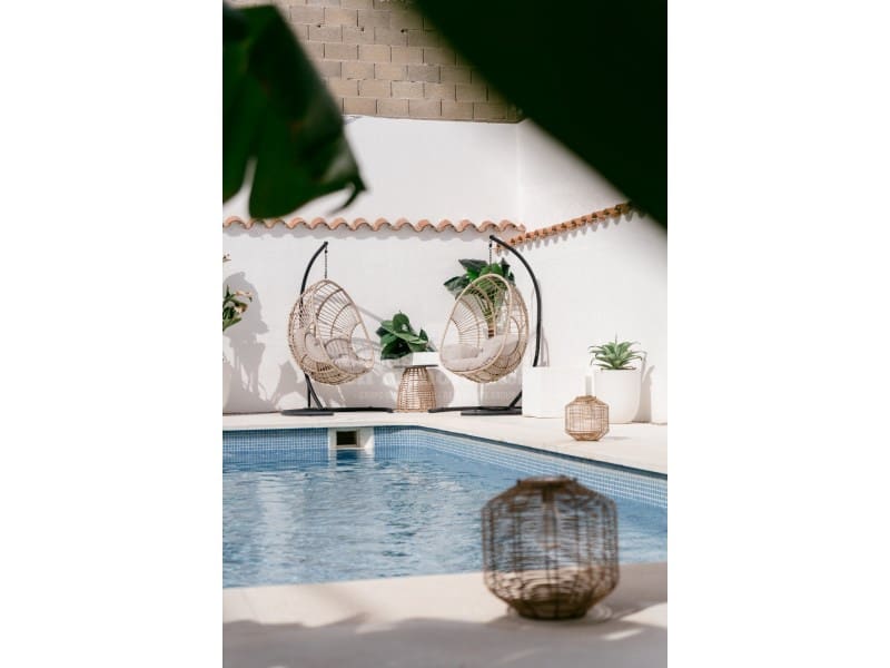 5 soveværelse Villa til salg i Es Castell med swimmingpool - € 1.200.000 (Ref: 9738396)