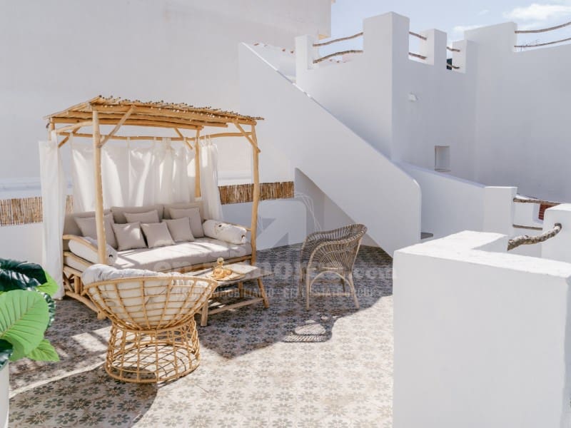 5 soveværelse Villa til salg i Es Castell med swimmingpool - € 1.200.000 (Ref: 9738396)