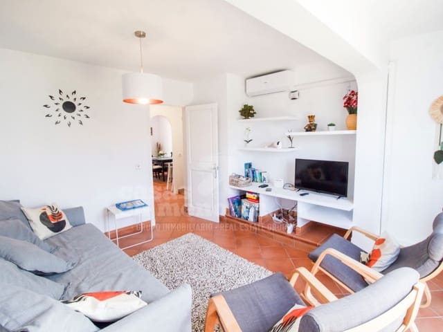 3 sovrum Lägenhet till salu i Port d'Addaia, Es Mercadal med pool - 345 000 € (Ref: 9755632)