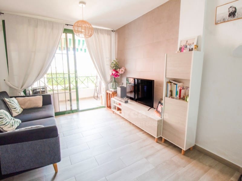 2 sovrum Lägenhet till salu i Es Castell med pool - 320 000 € (Ref: 9761830)