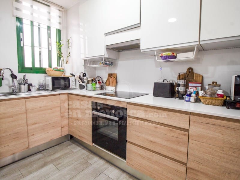 2 sovrum Lägenhet till salu i Es Castell med pool - 320 000 € (Ref: 9761830)