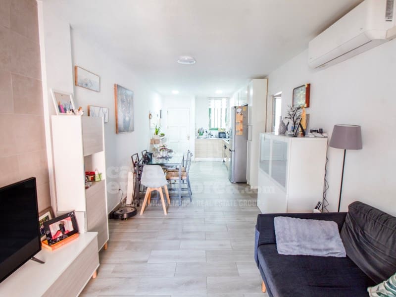 2 sovrum Lägenhet till salu i Es Castell med pool - 320 000 € (Ref: 9761830)