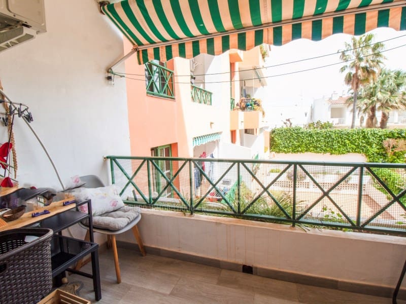 2 sovrum Lägenhet till salu i Es Castell med pool - 320 000 € (Ref: 9761830)