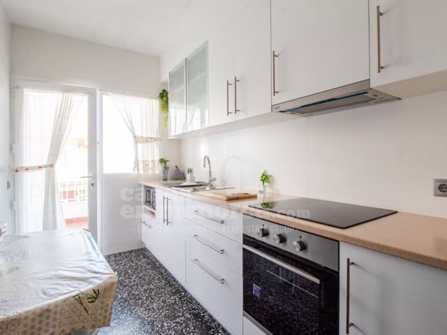 3 soveværelse Lejlighed til salg i Es Castell - € 280.000 (Ref: 9790882)