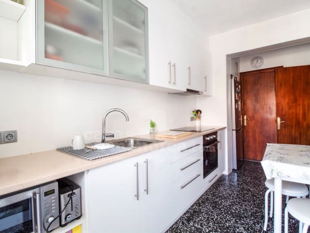 3 soveværelse Lejlighed til salg i Es Castell - € 280.000 (Ref: 9790882)