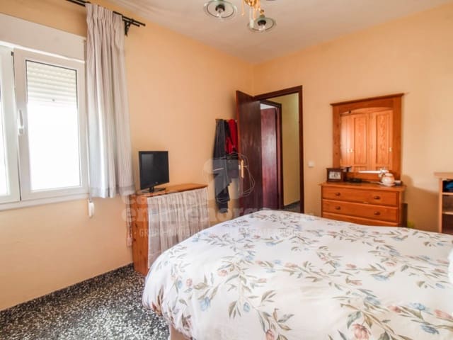 3 soveværelse Lejlighed til salg i Es Castell - € 280.000 (Ref: 9790882)