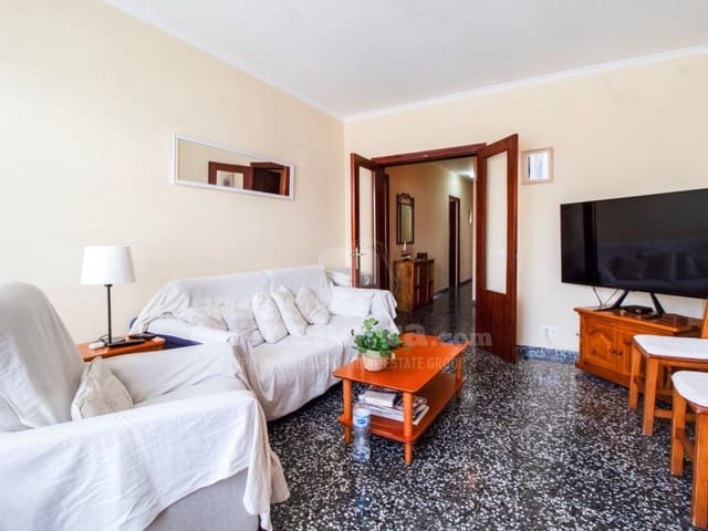 3 soveværelse Lejlighed til salg i Es Castell - € 280.000 (Ref: 9790882)