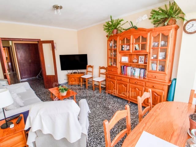 3 soveværelse Lejlighed til salg i Es Castell - € 280.000 (Ref: 9790882)