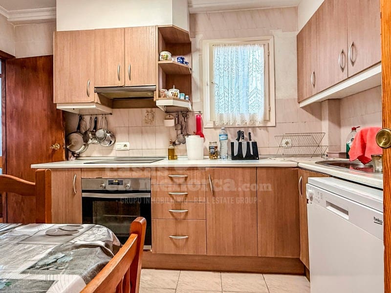 4 bedroom Flat for sale in Es Castell - € 359,000 (Ref: 9794393)