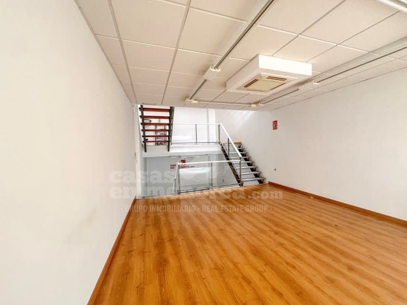 Kommersiell til leie i Mahon / Mao - € 2 200 (Ref: 9799061)