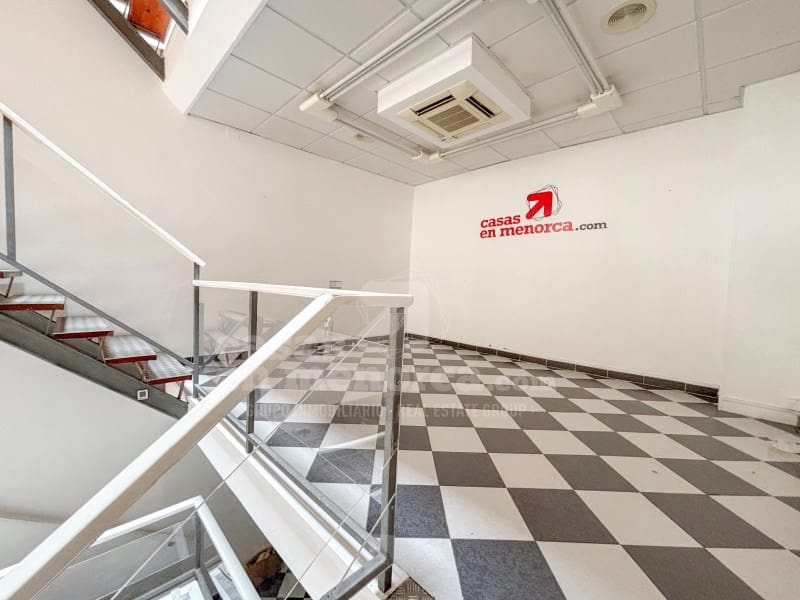 Kommersiell til leie i Mahon / Mao - € 2 200 (Ref: 9799061)