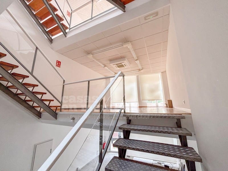 Kommersiell til leie i Mahon / Mao - € 2 200 (Ref: 9799061)