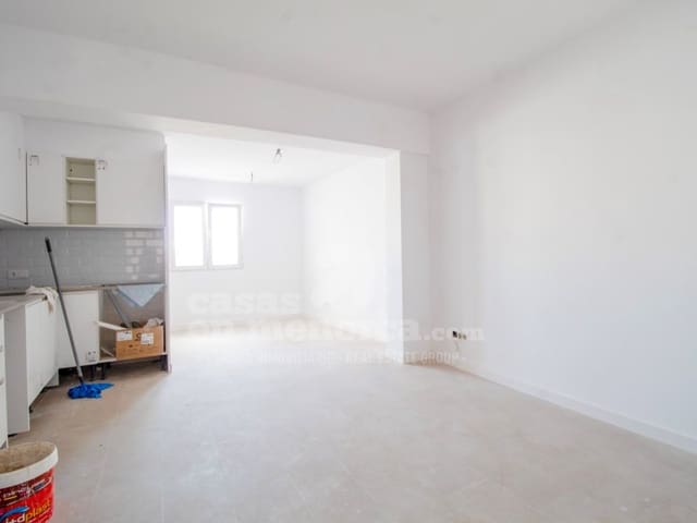 3 slaapkamer Flat te koop in Mahón / Maó - € 320.000 (Ref: 9807877)