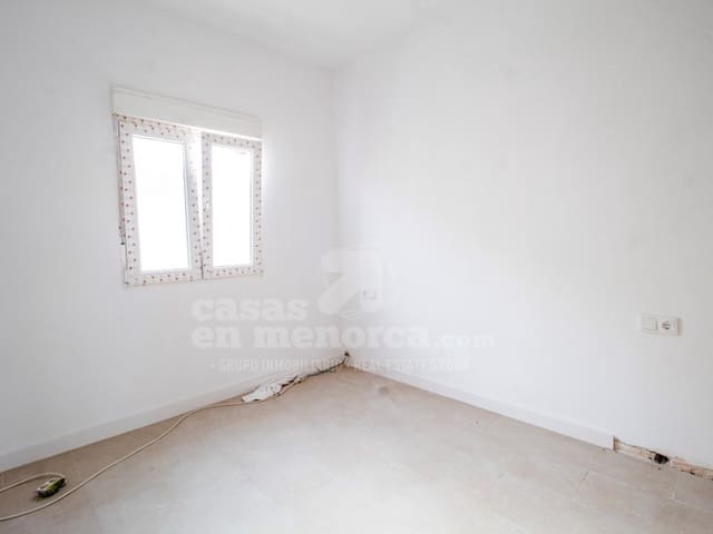 3 slaapkamer Flat te koop in Mahón / Maó - € 320.000 (Ref: 9807877)