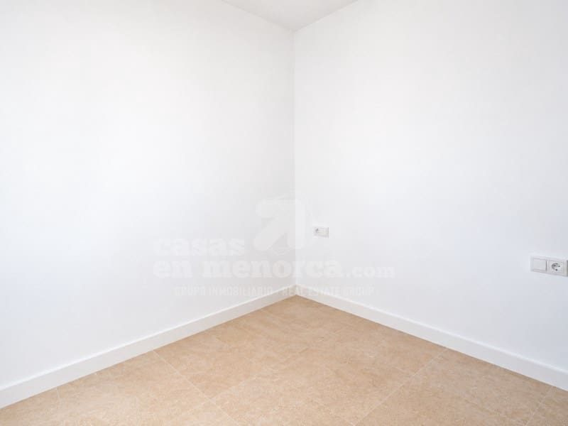 3 bedroom Flat for sale in Mahon / Mao - € 320,000 (Ref: 9807877)
