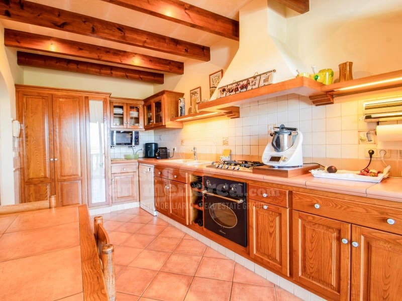 3 makuuhuone Omakotitalo myytävänä paikassa Alayor / Alaior mukana uima-altaan 
autotalli - 1 275 000 € (Ref: 9807879)